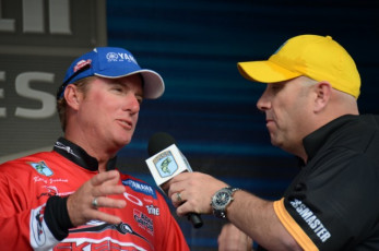 AF83067B-05B0-4494-ACD3-AE7B9B1AC034