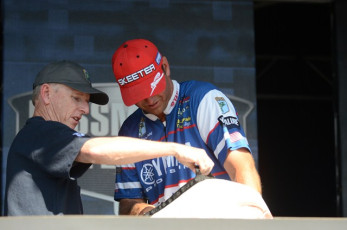 AFC3C515-1E16-486F-824F-26B8548993E8