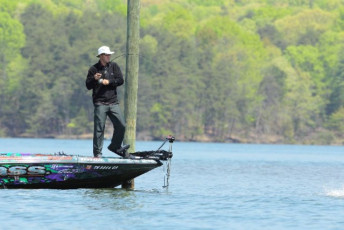 AFCE31D5-A4EE-41EA-9D46-91477D4E73B5