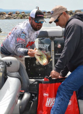 AFFADC36-A438-45DB-88AB-98D59B79D724