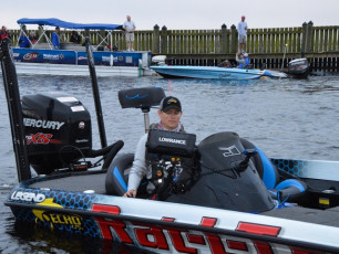 B08CF739-A873-4BD0-9A21-C1C2F70A5163