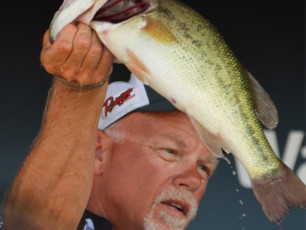 B09847A5-37F6-4F25-A4A1-3D9726DA3F9C