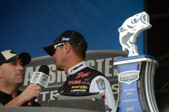 B1837FDE-E7C1-4206-80DA-626E33DBD3B0