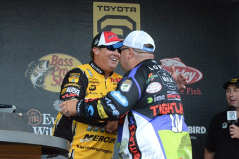 B1FDAE97-4B8F-42C9-B024-9C6C7074CE82