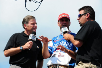 B20E723B-4B3B-4837-A806-EAC838359C63