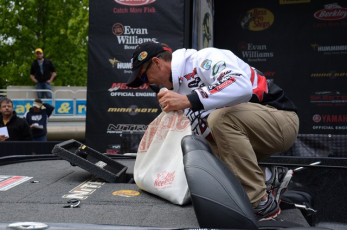 B34A6975-1171-42D7-B599-D4ACC2198A93