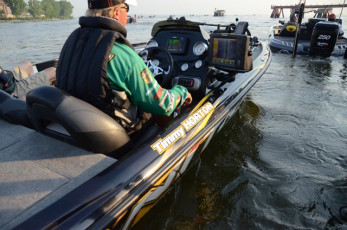 B3C9DE65-D084-43E0-B75A-454DE32A8B16