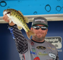 B552ED01-0368-494F-836A-58C18AE9F3CC