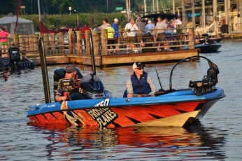 B5A47D1D-DF7F-4293-88BE-614184066F5C