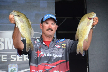 B5B32827-126D-48EC-822E-0ED771CB1DD9