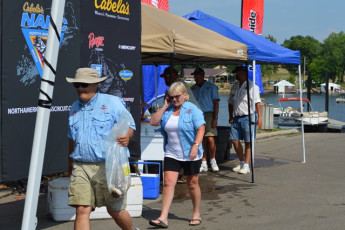 B5C294F5-4834-4DCE-85D5-19F65A457EEB