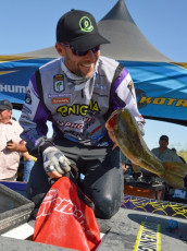 B5D702B5-D1F0-4471-9198-5E4739E47B25