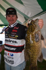 B621005F-9B7E-4AC5-9A02-B632D352C542