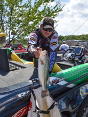 B635452D-8644-4FBB-A452-5B4524E88306