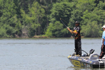 B822F780-346E-46E9-B9AA-DE6362F993DA