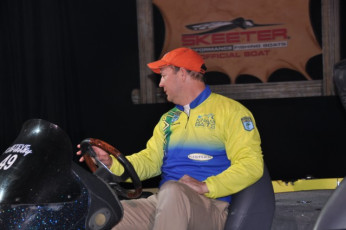 B8A6E6FE-B840-4109-90B2-6957F6C390FD