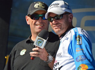 B8C33BF5-BCFF-4DA7-A769-726D66BBD254