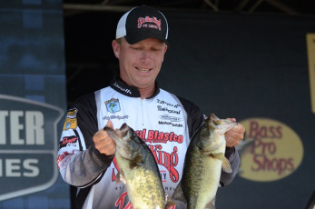 B93AEFA6-85F0-4E47-920C-13C833C02640