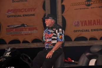 B9E4A26E-563F-402B-98E5-312268F28B36