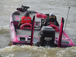 B9F30B49-1032-4E69-BF4D-5D370B4887C1