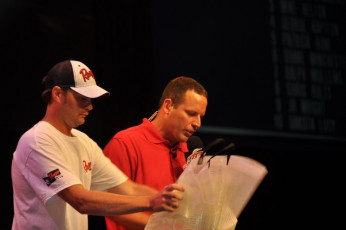 BCCB3D99-FA6B-46F0-B991-6D41D874F693