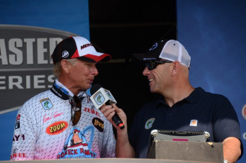 BD7DE199-AAD2-4915-B112-40B1664944FC