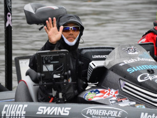 BEE73D9B-9277-401B-BF11-C5EE40891A2E