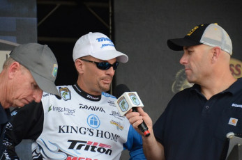 C09526CE-B61D-4505-BB80-F4F25E513876