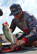 C11A3A2E-FA55-4CA9-B6C9-8A523BB4FFDC