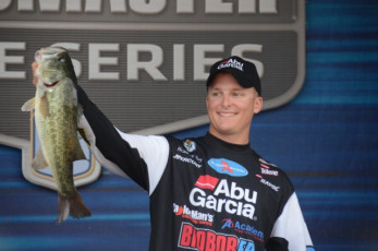 C2F8ADEE-2807-4C5E-AAF8-D8FE84CABE0A