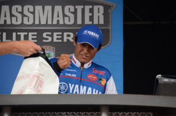 C2FC1170-6BB9-401E-84D9-A8C30D3C7C88