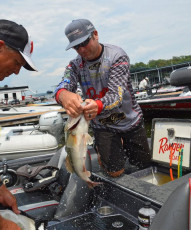 C3269A98-42F9-4F6D-823B-2769C922F0A9