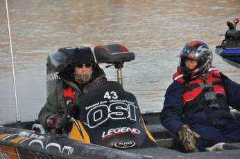 C5B78CB6-01A7-4BE4-B891-49D4A94C2E0C