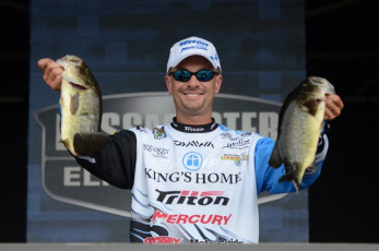 C6895B56-1DE2-4128-A182-558DA104F2FD