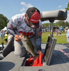 C68BC3CD-0078-423D-8AFF-1188E9E5A813