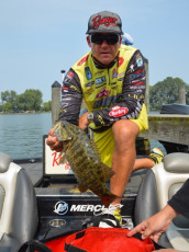 C741B970-6D1B-4733-B2B2-995BB577D382