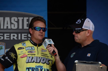 C76DB5AC-EA5B-44E7-9808-701BE8CBCFDB