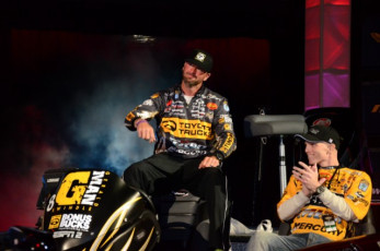 C7714FA7-4601-45CD-A821-47ED0532C412