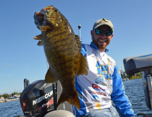 C82A4D39-2FD6-45E0-BEEA-0B29D008983A