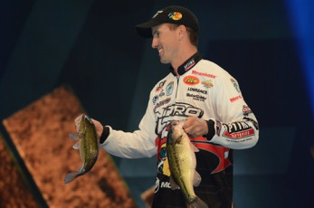 C8383E21-E42D-4786-90CA-9C8991F17107