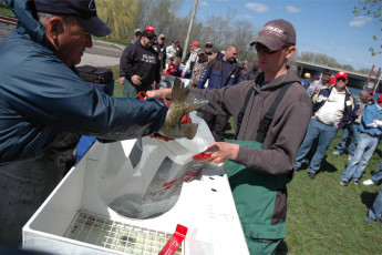 C8B9F7AC-23F7-497B-8517-4E89B84BEE7E