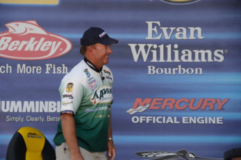 C940291D-10AE-48D9-8C2F-7515539EF52E