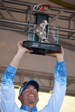 CA3EFDEE-8BB2-4676-83D4-EE6481016FB3