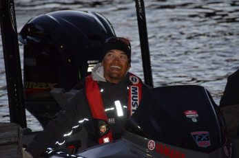 CABAA5BB-1AEE-4E16-AFC7-5D91E7A9D55D