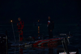 CB9899D6-1B30-4A63-9F3D-F77F97867025