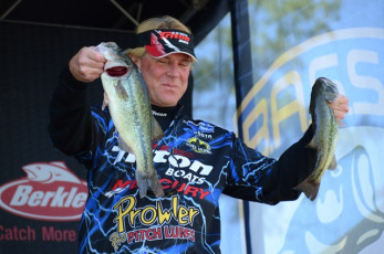 CC11EEE1-BB2B-4E33-81D3-11C79004C5E0