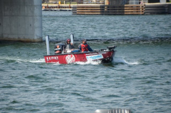 CC8602AC-FF4F-4865-8338-AED5017C051B