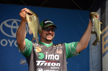 CC8B0148-0ED1-4C6B-95BC-8DFF9DD353CB