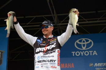 CC8BAD59-0CA2-4A11-8803-58E00326B5FB