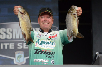 CF0998A5-BEA1-4C46-BB32-FAA5F52D2264